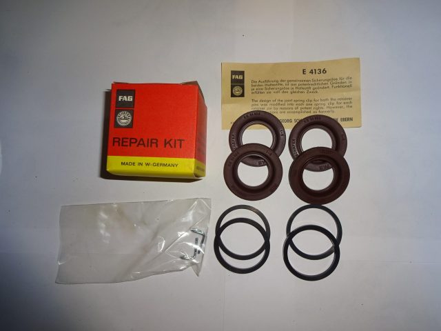 Repsats Bromsok Fram, BMW 1600-2. 1969-72, fr.ch.nr. 1.870.200-> BMW 1600 Touring, 1971-72 BMW 1600-2 TI, 1969-72, ch.nr. 1.588.671-> BMW 1602, 1971-75 BMW 1802, 1971-75 BMW 2002, 1969-75, ch.nr. 1.624.531-> BMW 2002 Touring, 1971-75 Ø 34.00 Art.nr. FAG / Schefär RKS 3401 Ref.nr. ATE 13.0441-3401.2 Ref.nr. BMW 34111 103 289