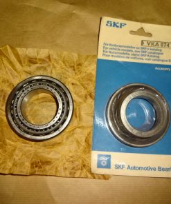 SKF Hjullager Bak ( till en sida ) Volvo 142, 1969-73 ( ch.nr. 112400 -> 343369 ) Volvo 144, 1969-73 ( ch.nr. 138700 -> 364568 ) Volvo 145, 1969-73 ( ch.nr. 30900 -> 169775 ) Volvo 164, 1970-73 ( upp till ch.nr. -> 81145 ) Volvo P1800 E, 1969-73 ( ch.nr. 30001 -> 39414 ) Volvo P1800 ES, 1972-73 ( upp till ch.nr. -> 4280 ) art.nr. VKBA 570