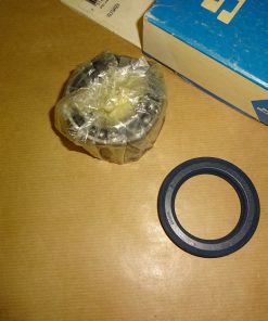 SKF Hjullager Bak ( till en sida ), VW K70, 1970- 74, upp till ch. ->4842501083 ( Hjullagret passar även fram, men då är det en annan packbox ) Art.nr. SKF VKBA 553